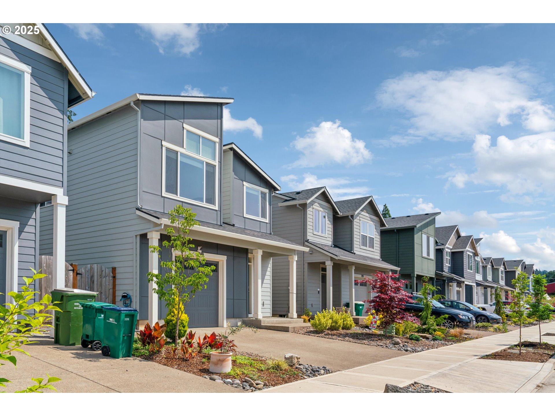 249 E BARBARAS WAY