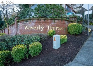 1686 SE MCBROD AVE 3