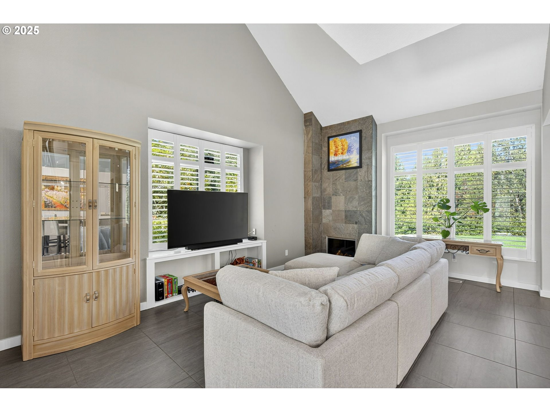 1908 BONNIEBRAE DR