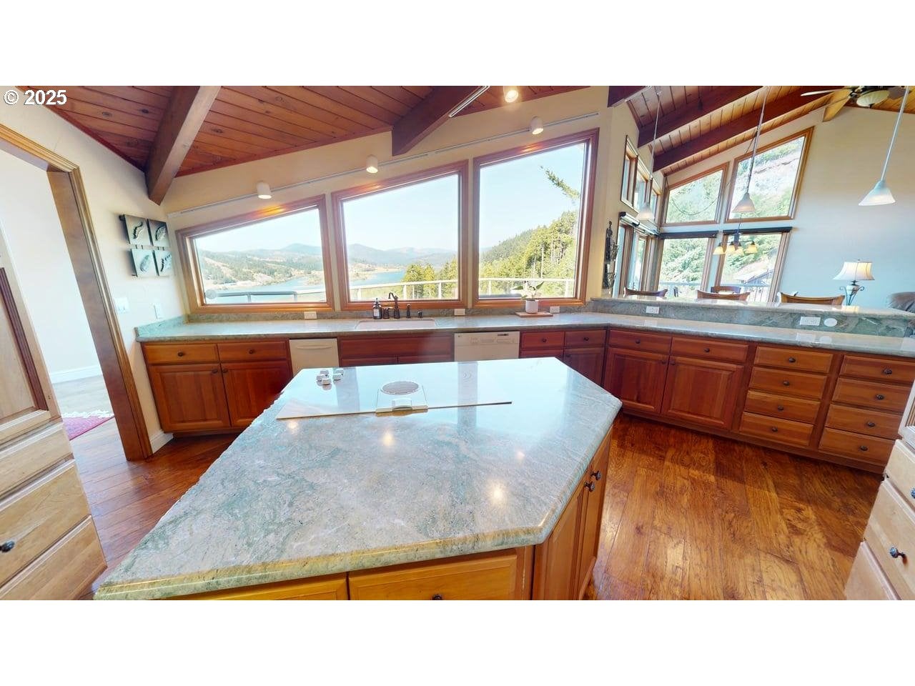 94418 Tom Cat Hill Rd, Gold Beach, OR, 97444, USA, 4 Bedrooms Bedrooms, ,3 BathroomsBathrooms,Residential,Active,94418 Tom Cat Hill Rd,471731857