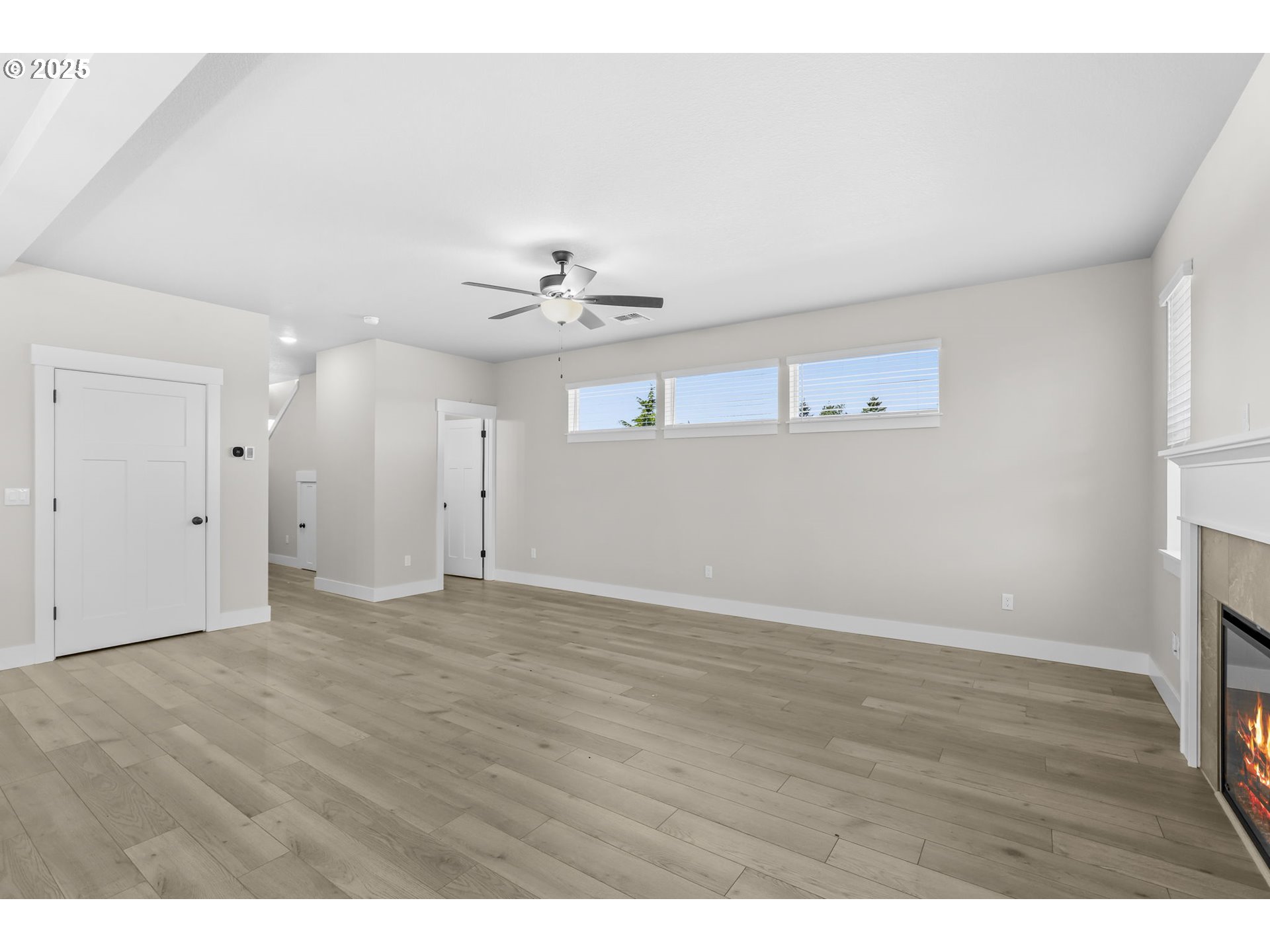 2217 E Juniper CIR