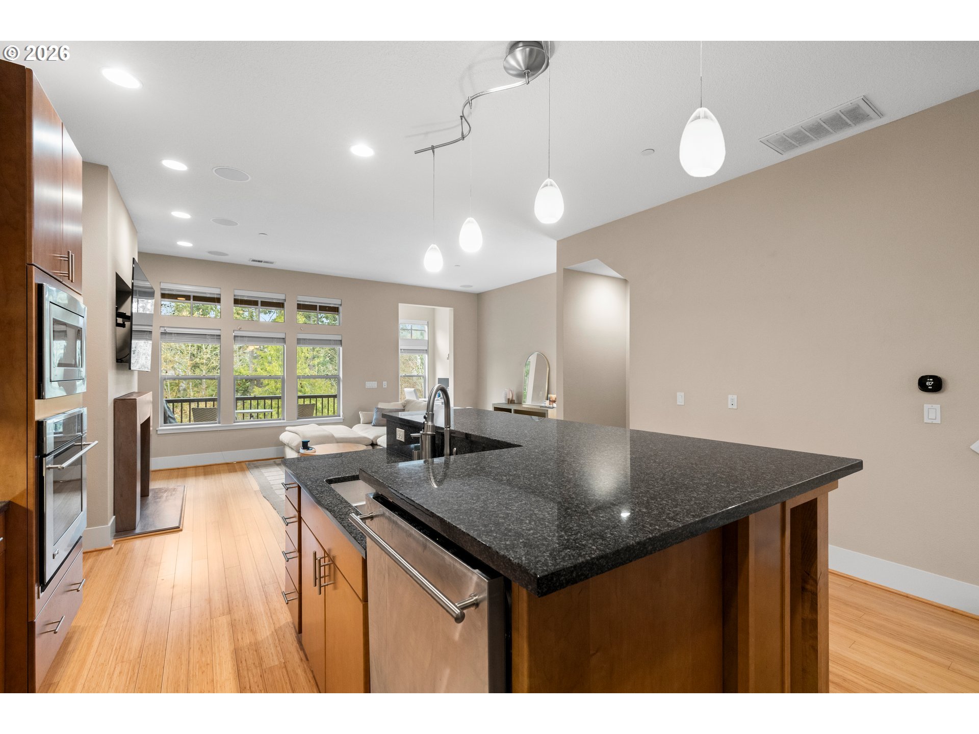 10089 SW MORRISON ST