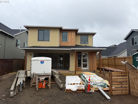 1750 N Oak ST Canby OR 97013