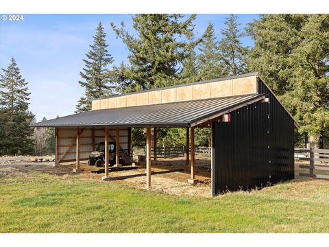 A home in Estacada