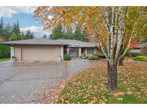 Photo of 1875 NW Doral St, McMinnville, OR 97128 (MLS # 327180347)