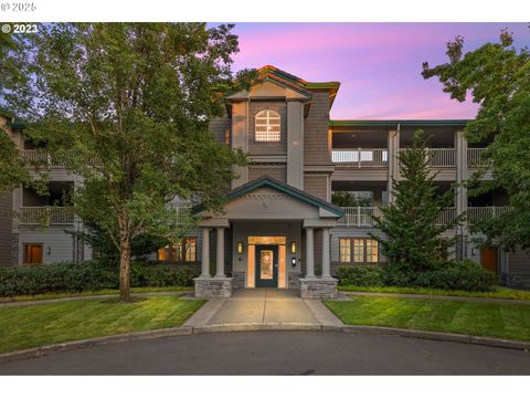 Photo of 5421 SE Scenic Ln #200, Vancouver, WA 98661 (MLS # 755984529)
