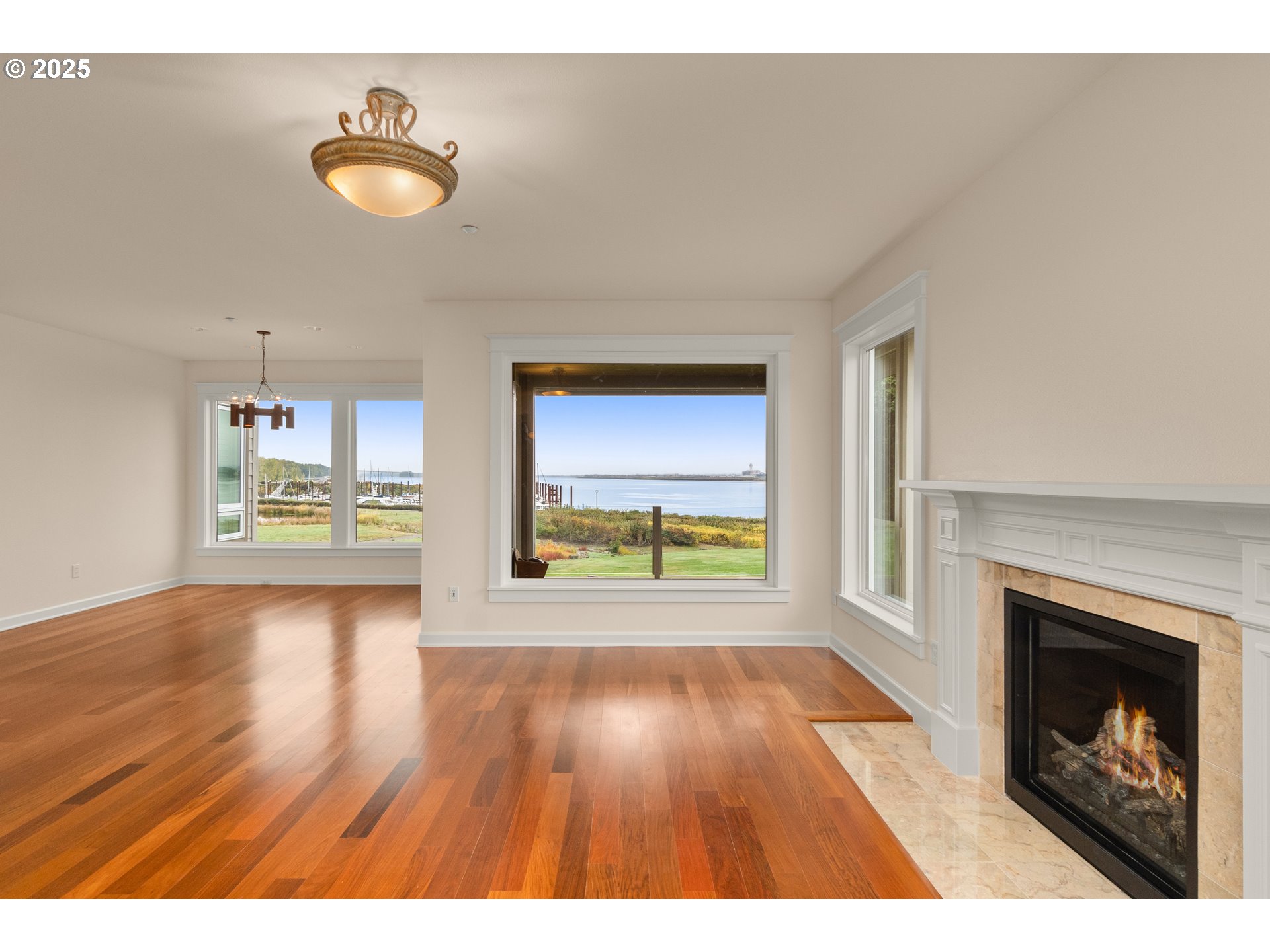 5421 SE SCENIC LN 200