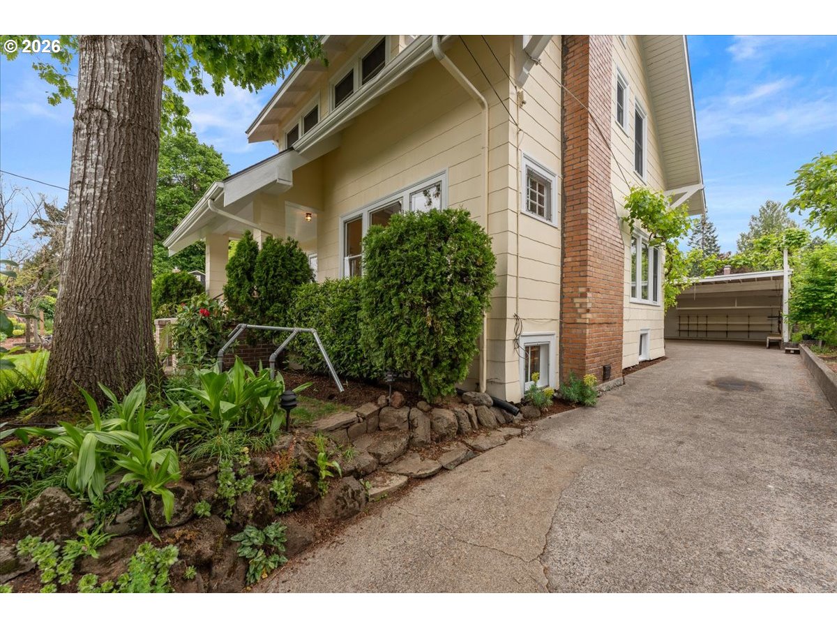 304 NE 62ND AVE