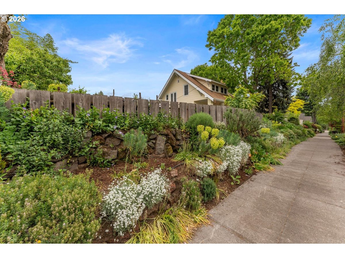 304 NE 62ND AVE