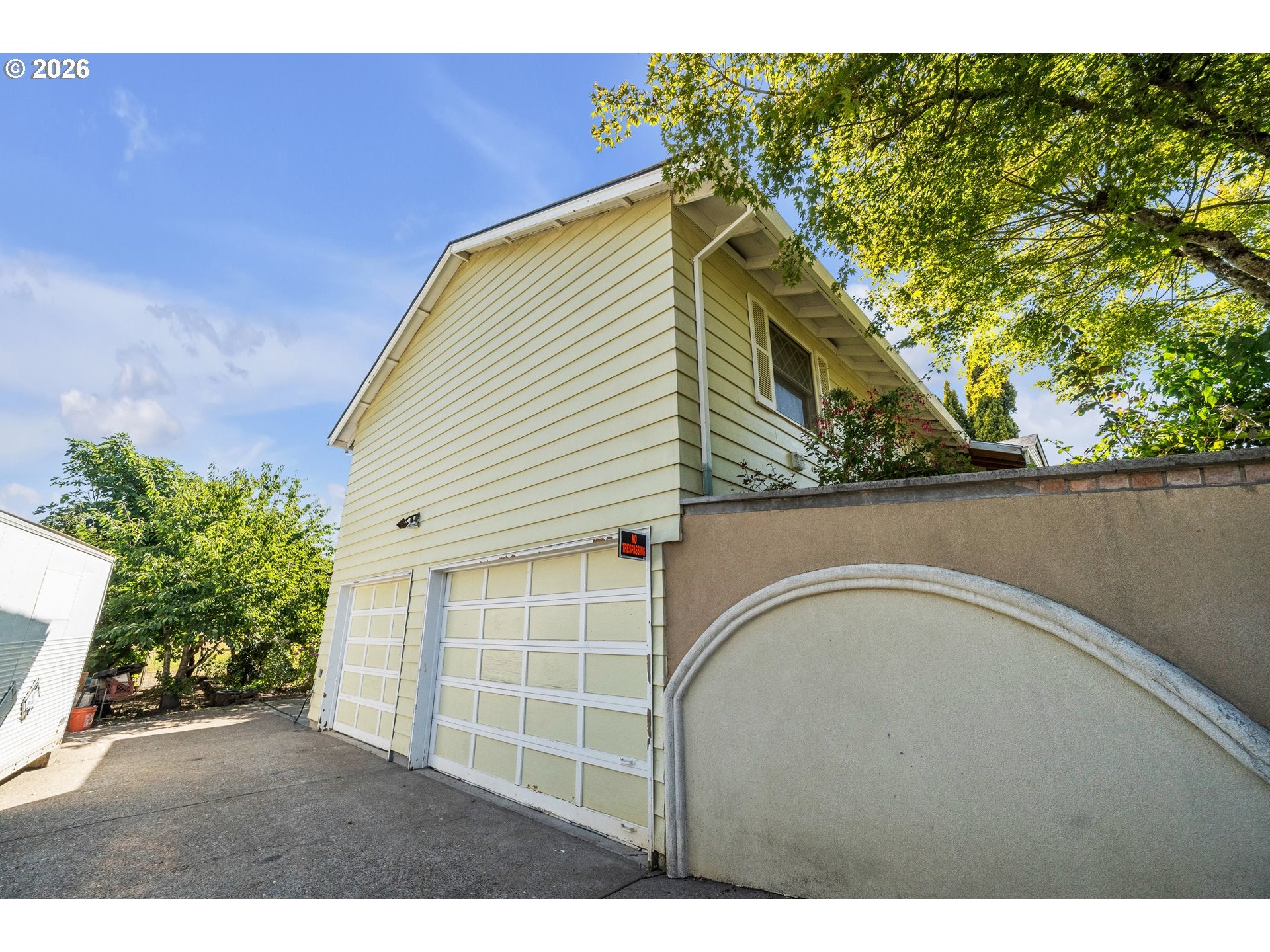670 SMITH DR