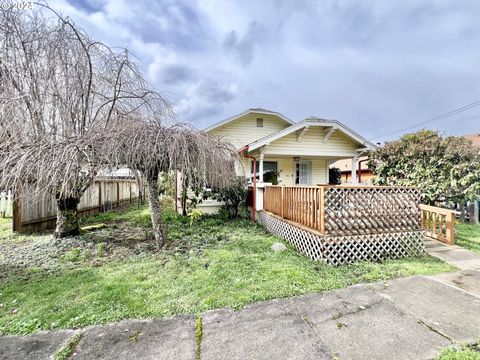 341 3RD AVE Powers OR 97466