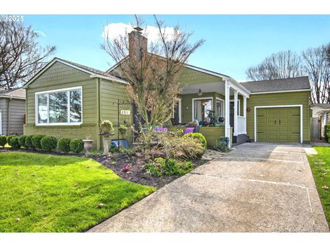 2111 OLYMPIA WAY Longview WA 98632