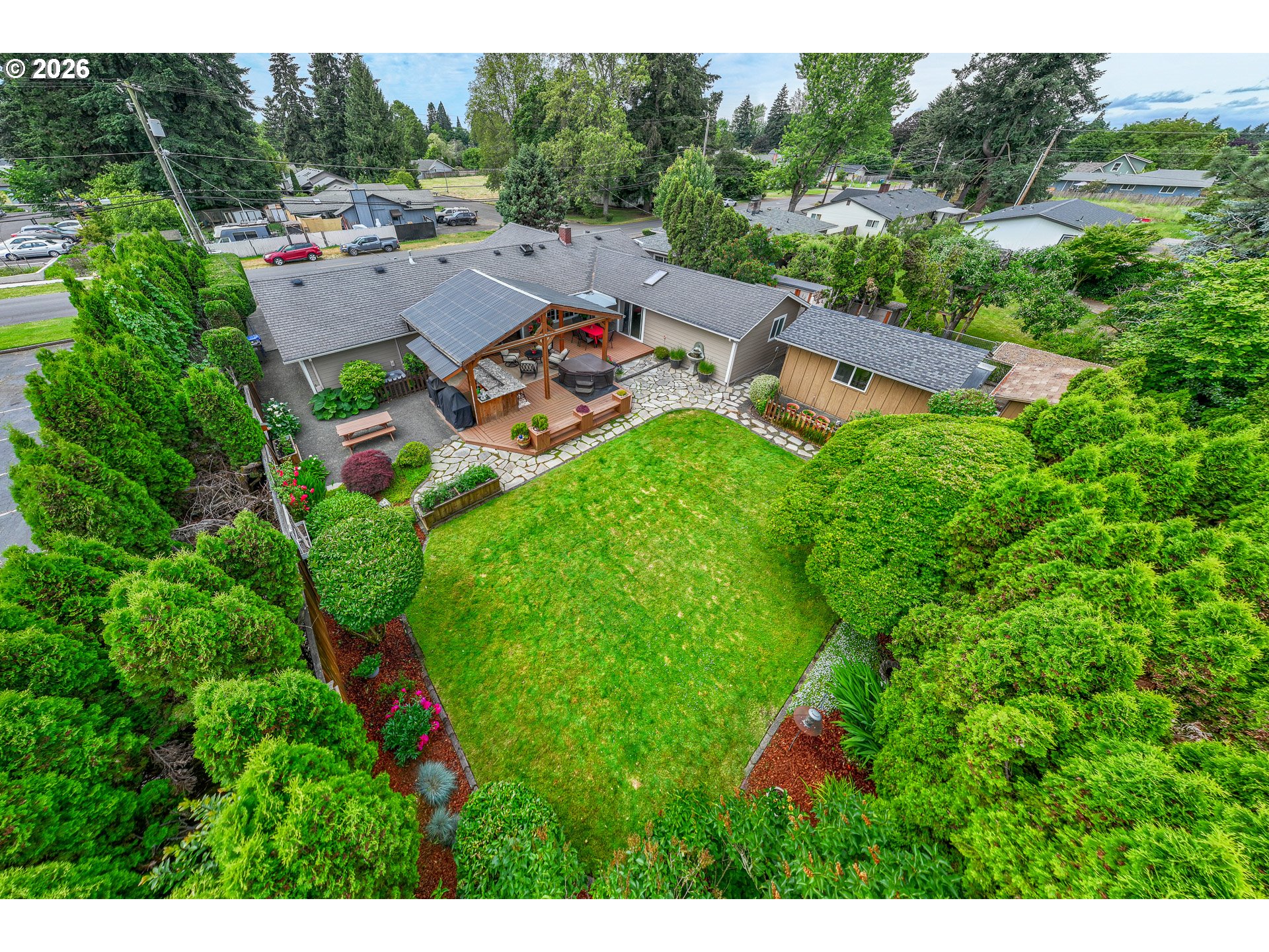 143 FERNDALE DR