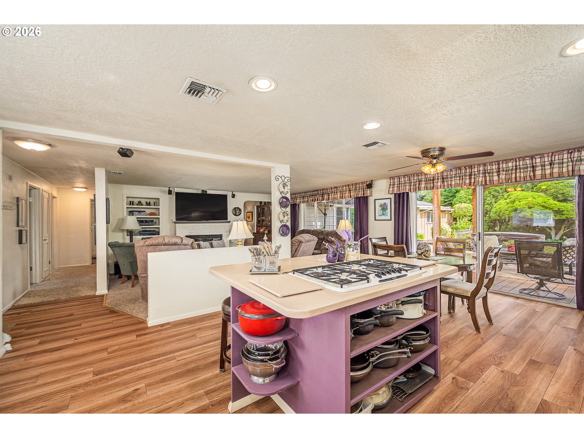 143 FERNDALE DR