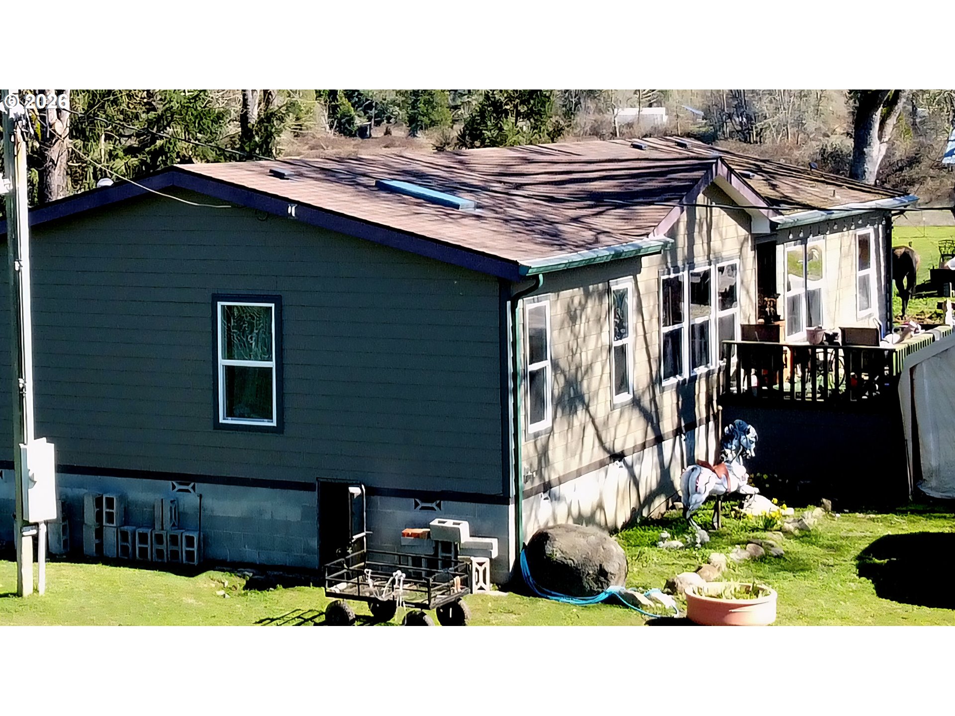 514 EAKIN RD