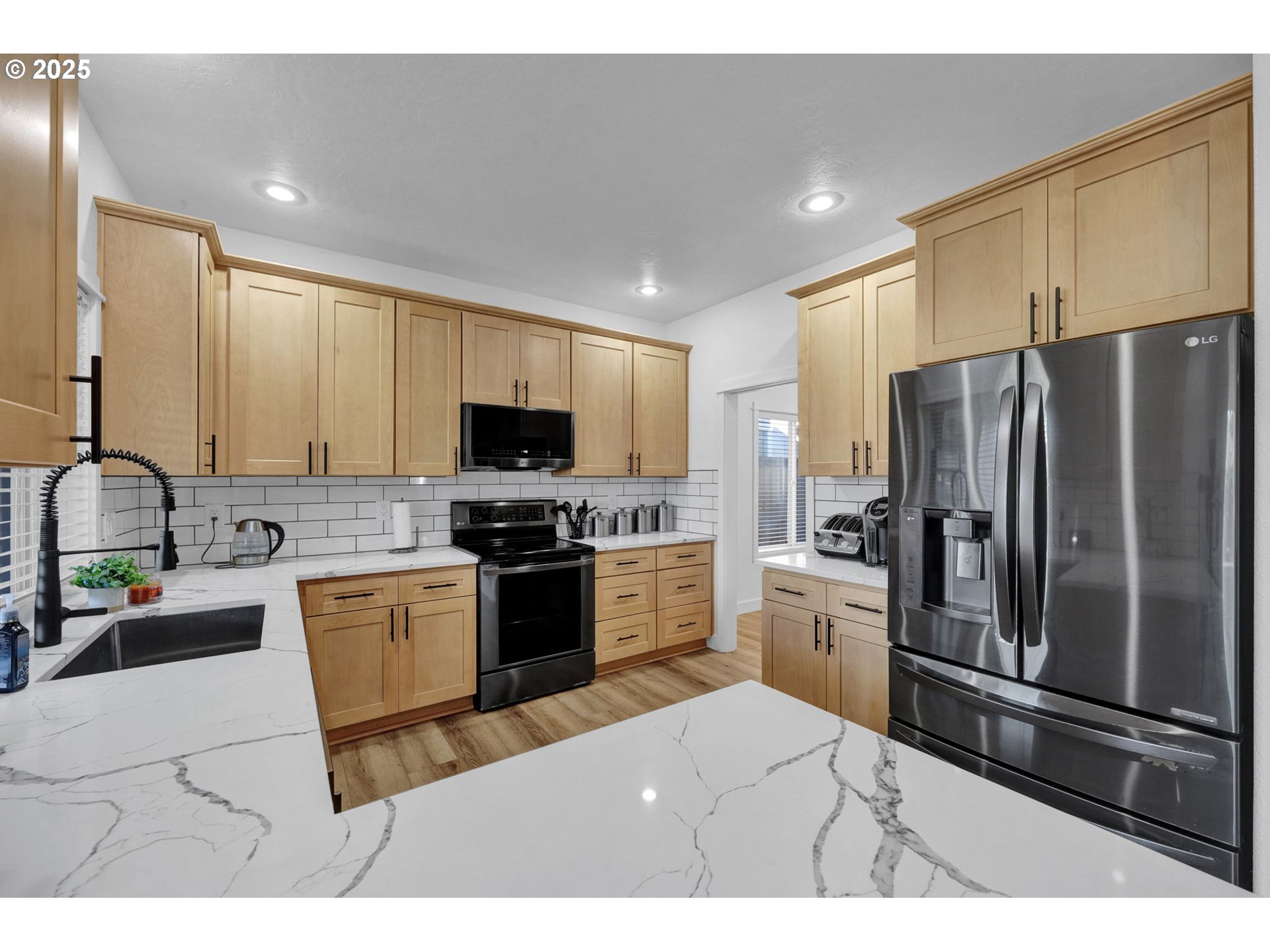 Springfield, Oregon 97477, United States, 4 Bedrooms Bedrooms, ,3 BathroomsBathrooms,Residential,Active,187793