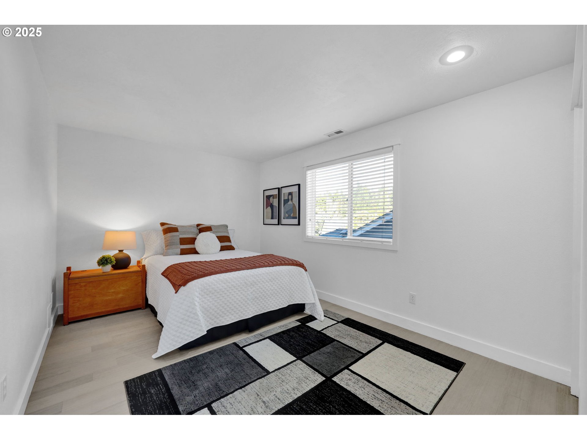 Springfield, Oregon 97477, United States, 4 Bedrooms Bedrooms, ,3 BathroomsBathrooms,Residential,Active,187793