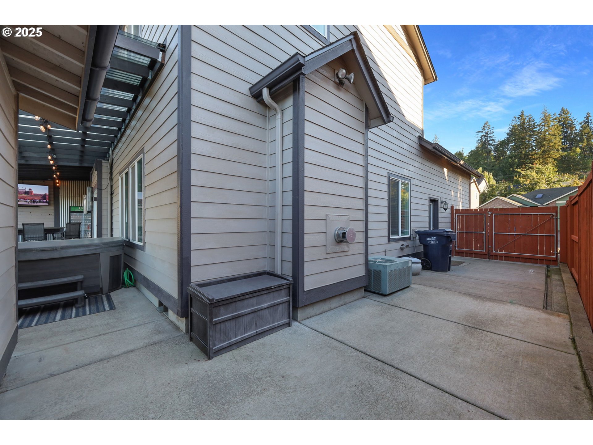 Springfield, Oregon 97477, United States, 4 Bedrooms Bedrooms, ,3 BathroomsBathrooms,Residential,Active,187793