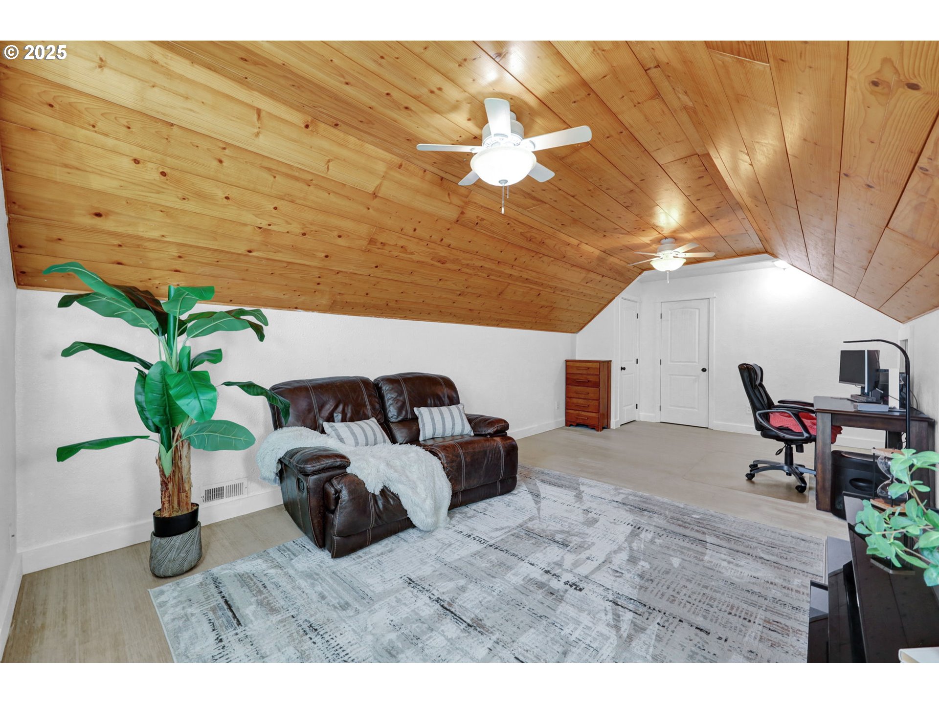 Springfield, Oregon 97477, United States, 4 Bedrooms Bedrooms, ,3 BathroomsBathrooms,Residential,Active,187793