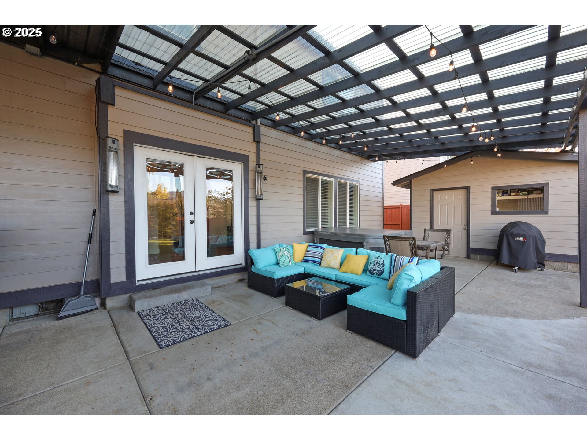 Springfield, Oregon 97477, United States, 4 Bedrooms Bedrooms, ,3 BathroomsBathrooms,Residential,Active,187793