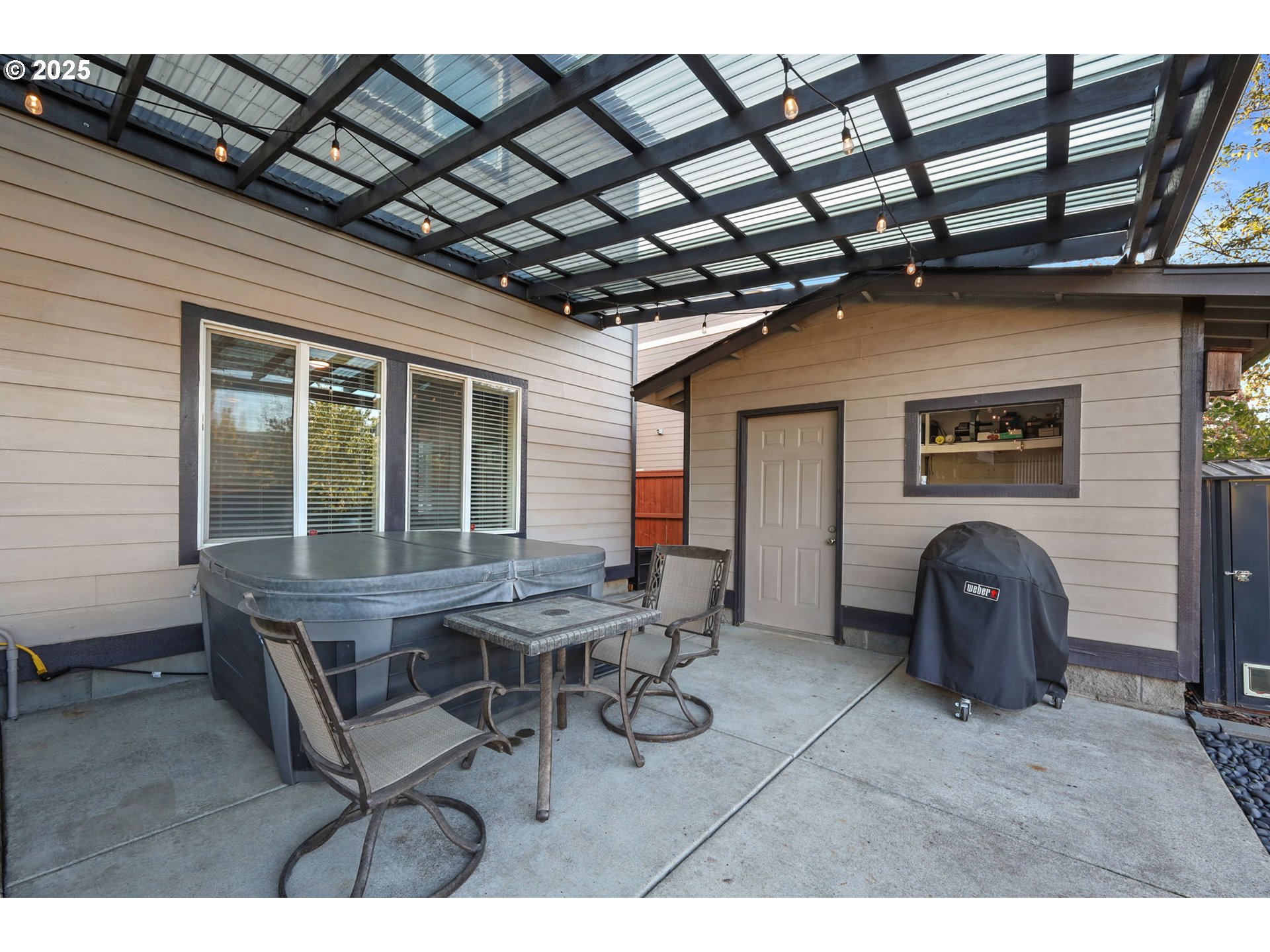 Springfield, Oregon 97477, United States, 4 Bedrooms Bedrooms, ,3 BathroomsBathrooms,Residential,Active,187793