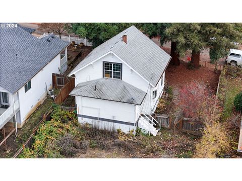 A home in Roseburg