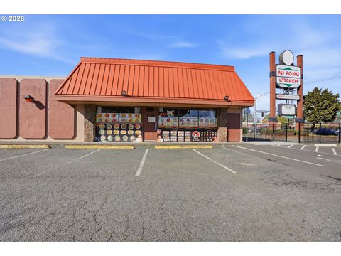 1815 SE 82ND AVE Portland OR 97216