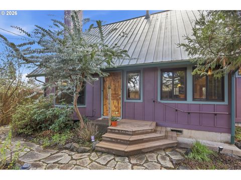 2096 1/2 ARTHUR ST Eugene OR 97405