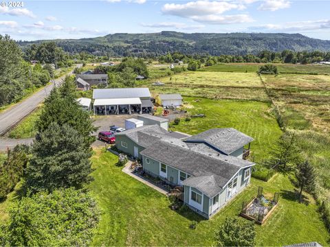 A home in Cathlamet