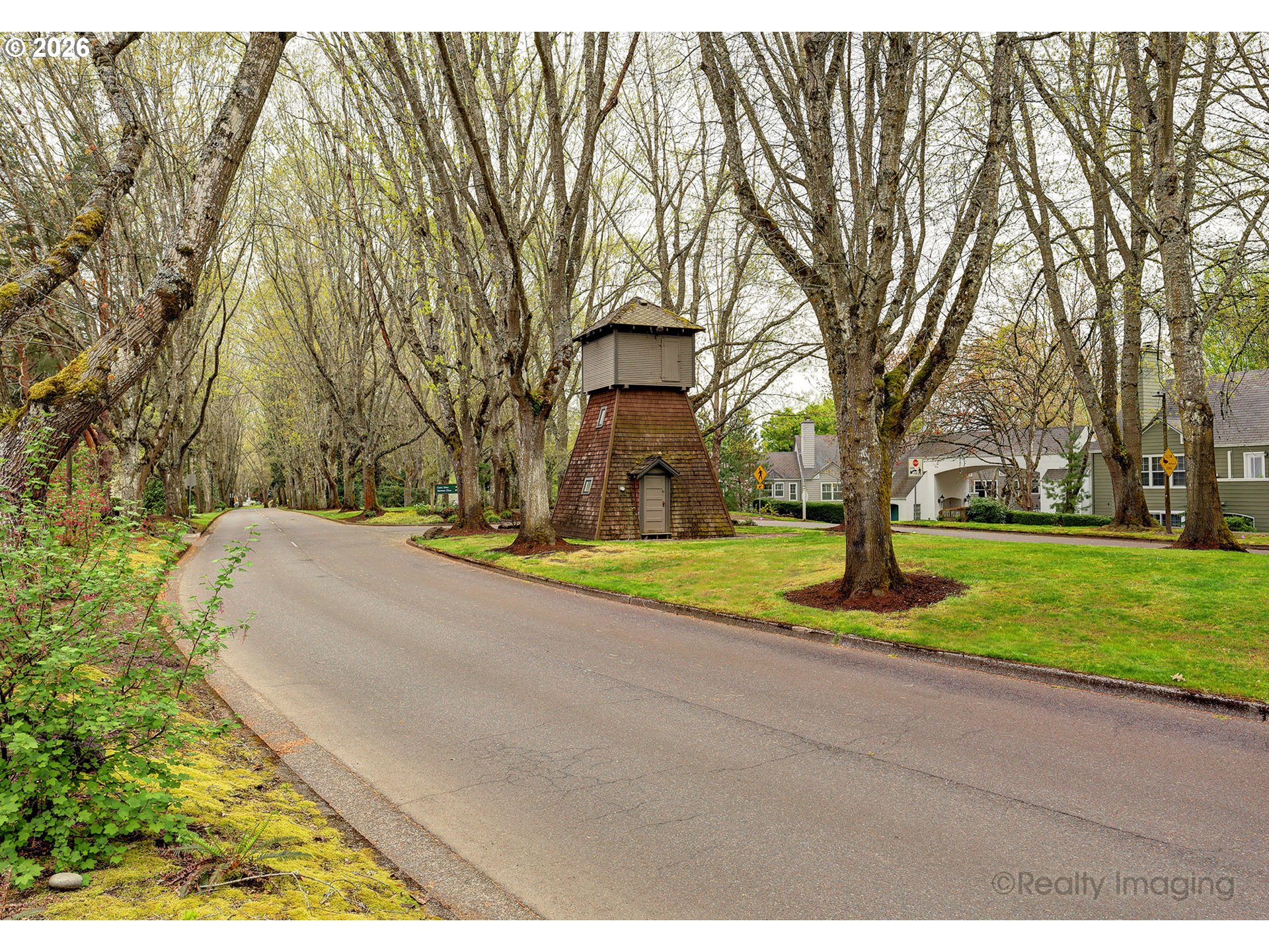 8230 SW WOODBRIDGE CT 16