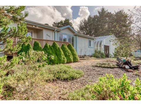 A home in Waldport