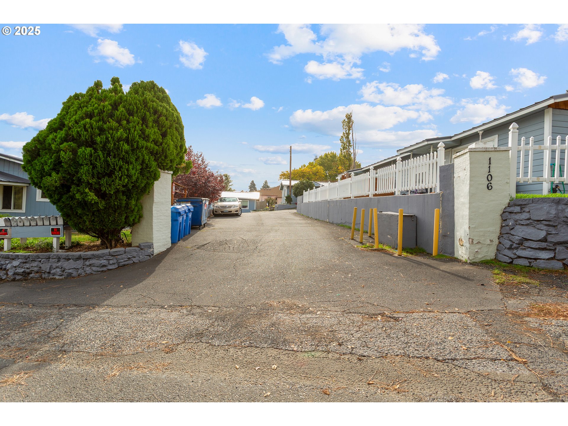 1106 EMERSON DR 1-17