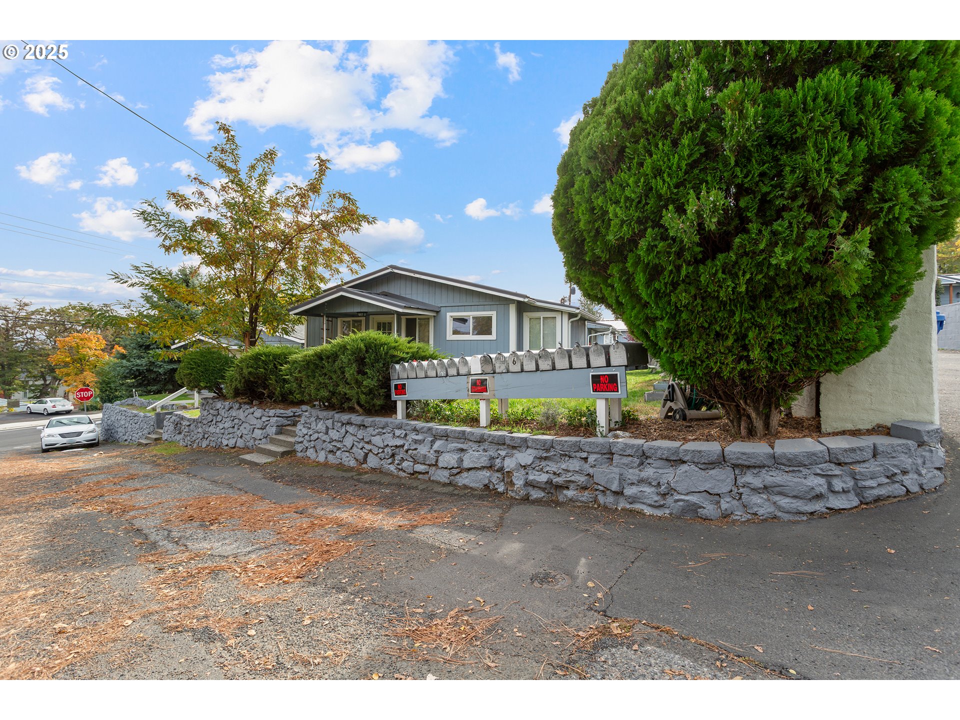 1106 EMERSON DR 1-17