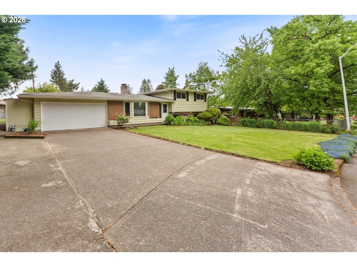 3825 SE 166TH CT