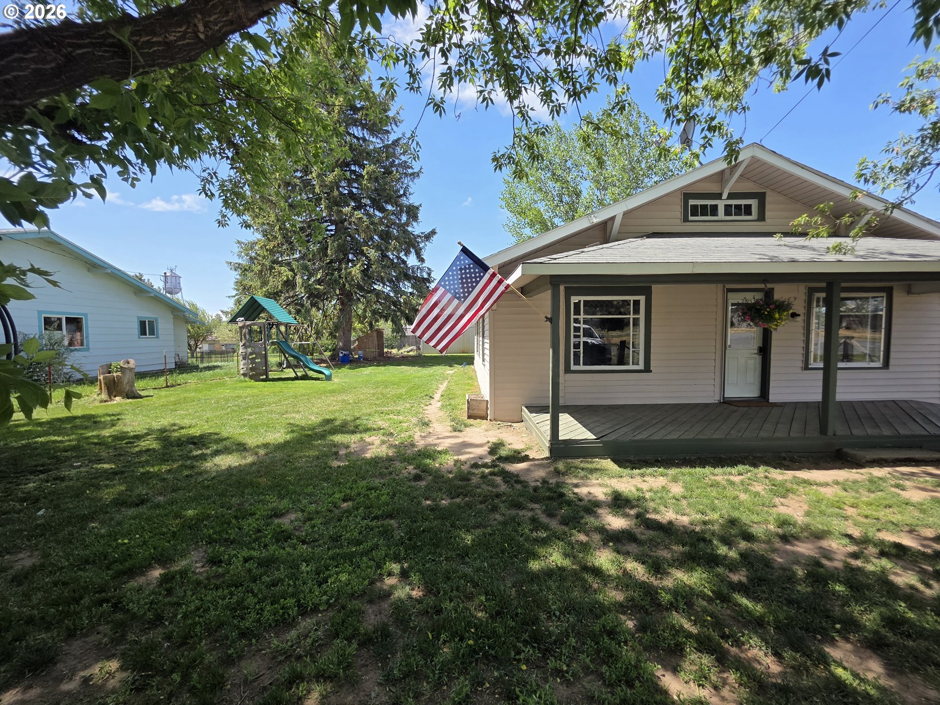 395 CENTER ST