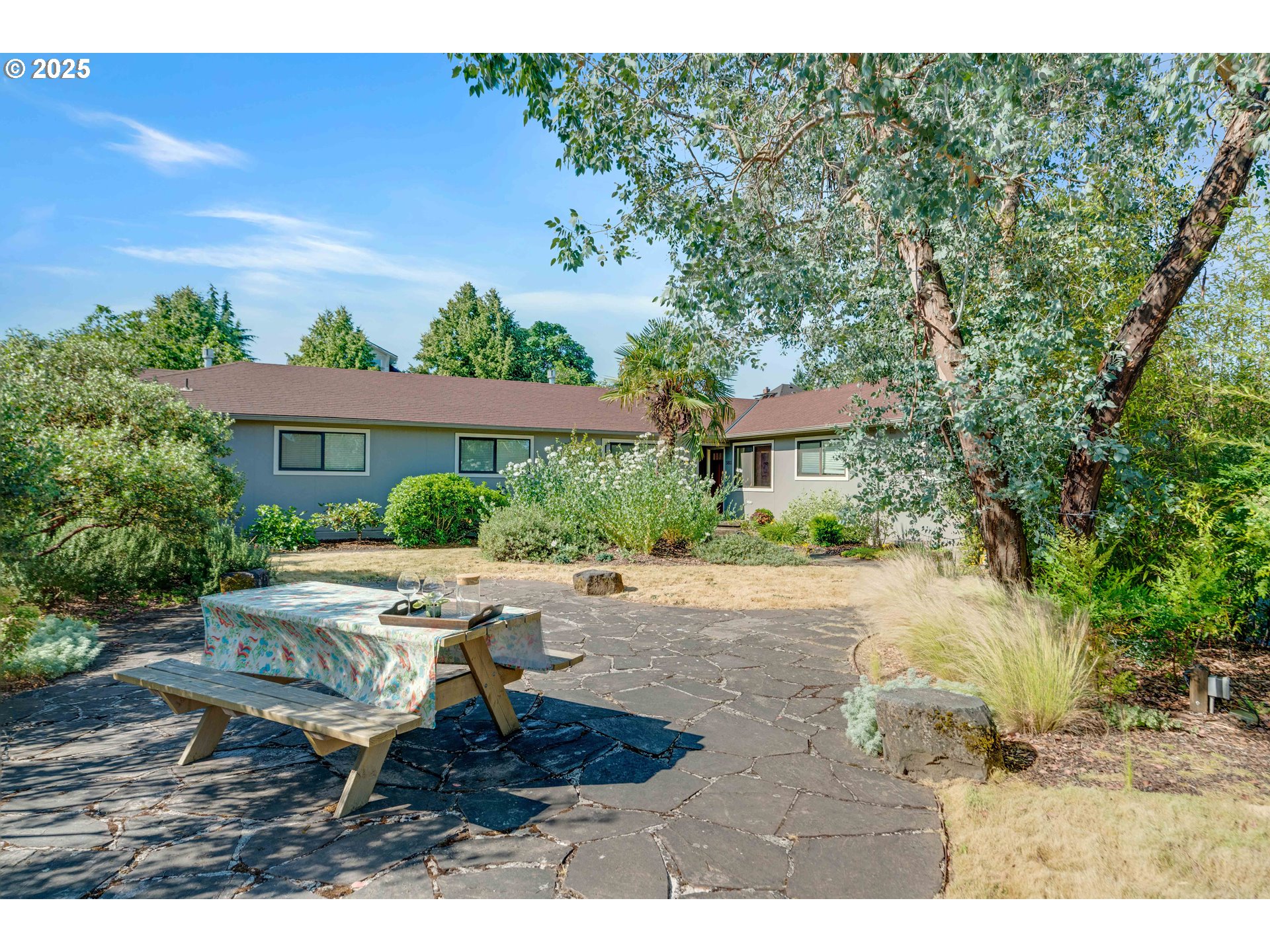 5811 NE 10TH AVE 106