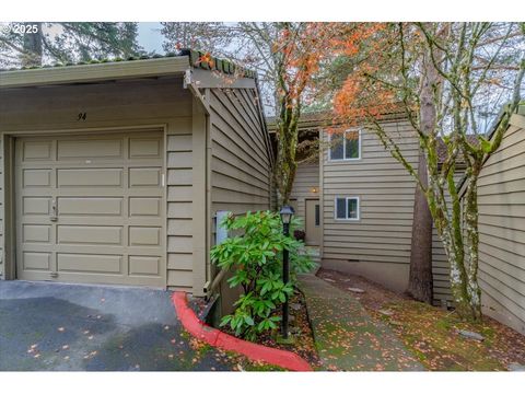 94 CERVANTES CIR Lake Oswego OR 97035