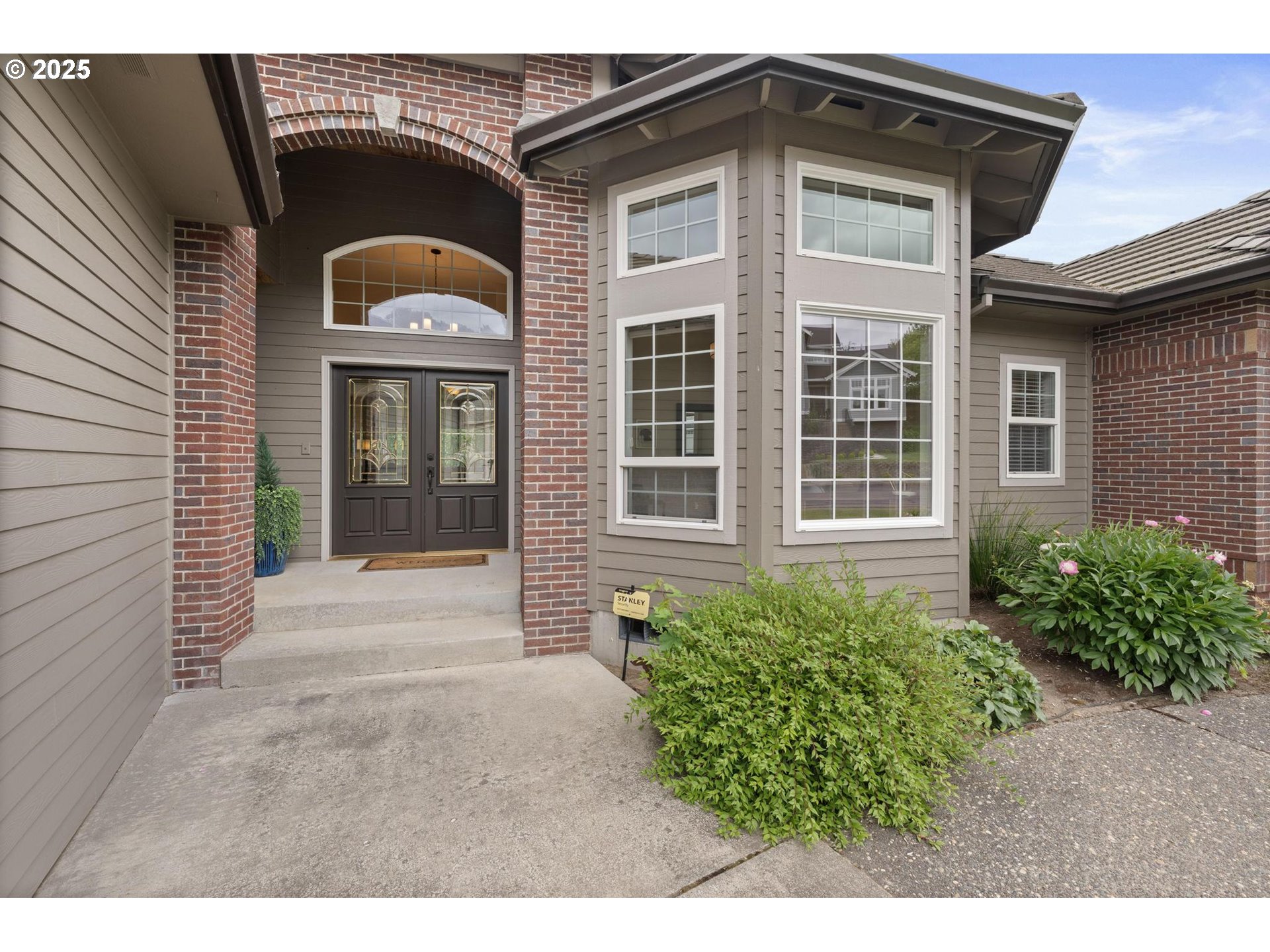 2077 SW NANCY DR