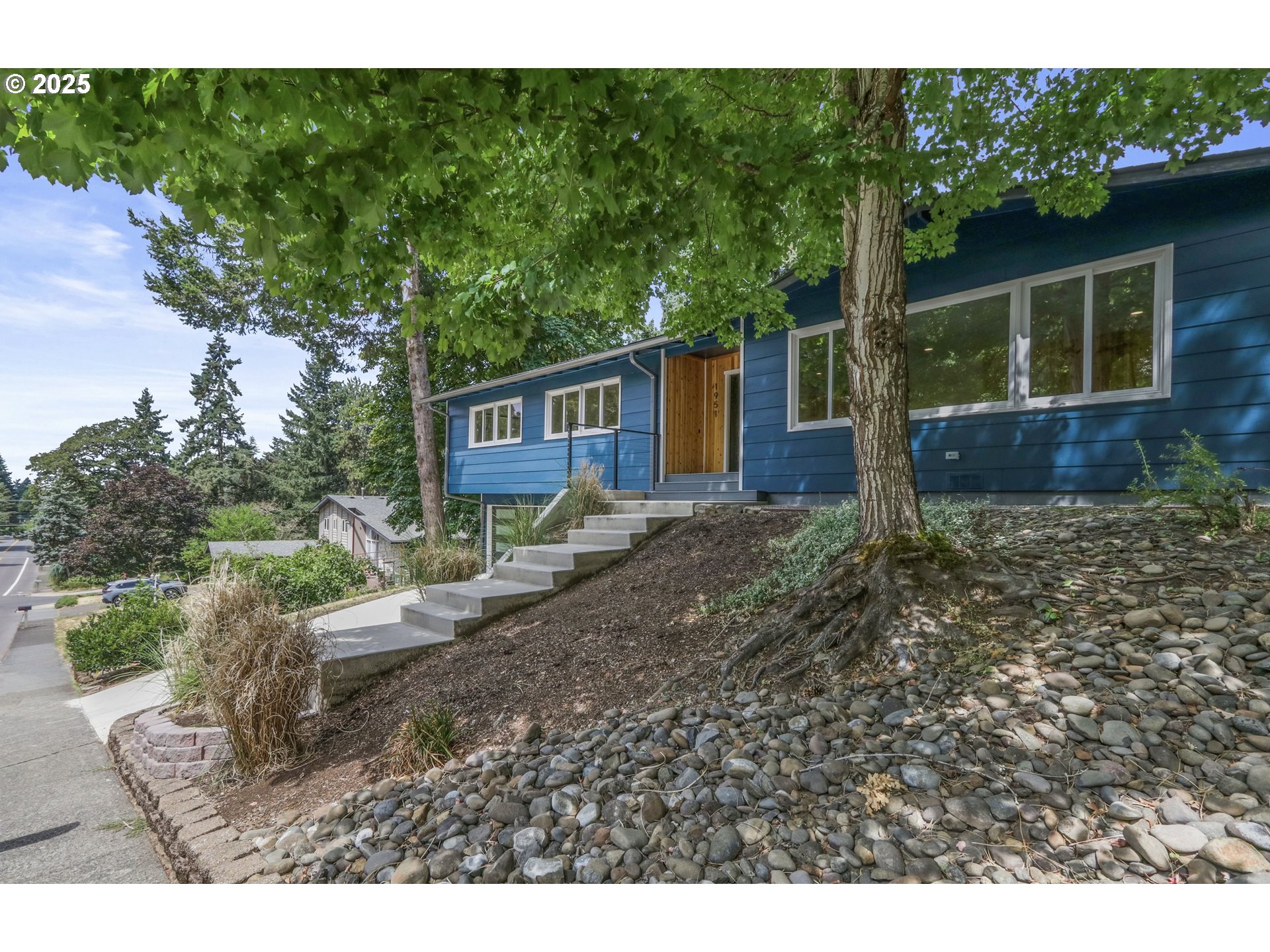 1951 GREENTREE RD