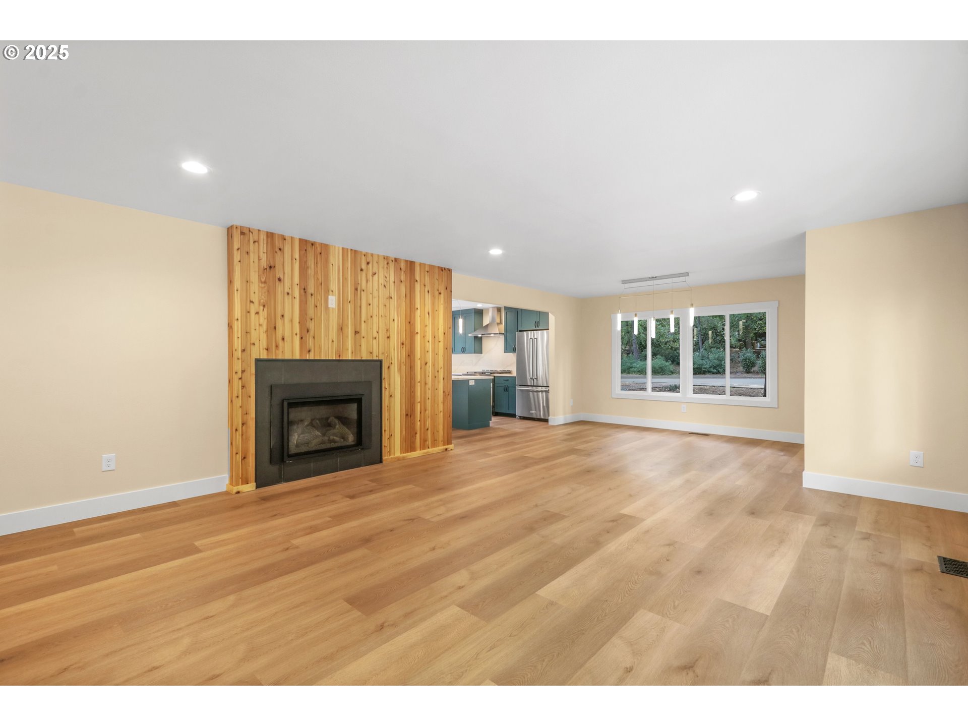 1951 GREENTREE RD