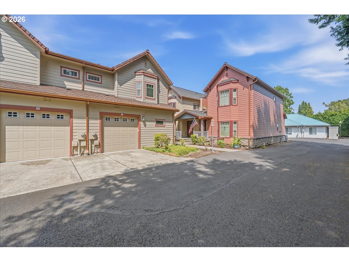 2025 ELM ST 4A