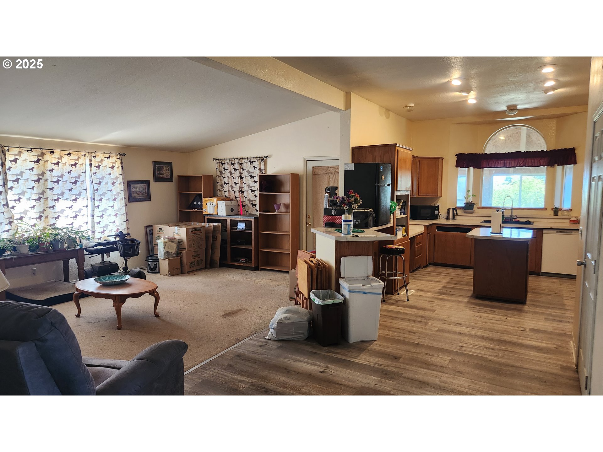 8325 SE SKY VISTA DR