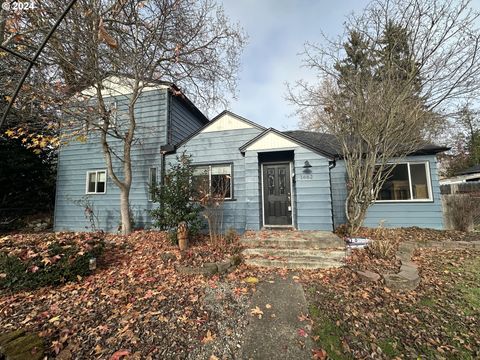 A home in Roseburg