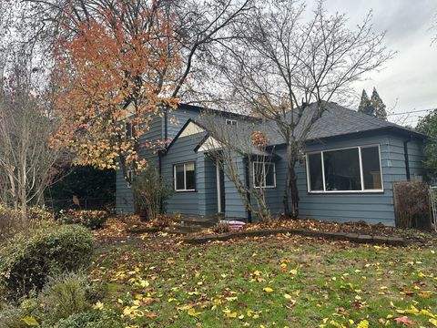 A home in Roseburg