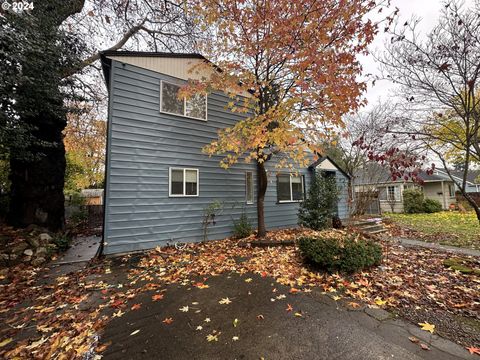 A home in Roseburg