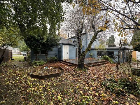 A home in Roseburg