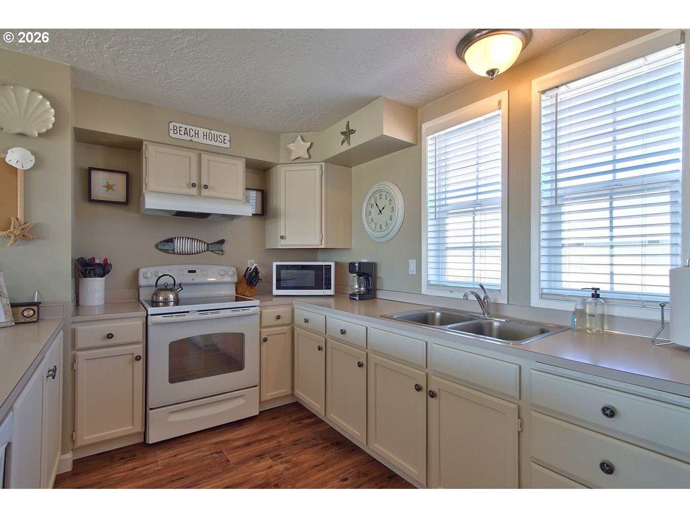 122 NW OCEANIA DR