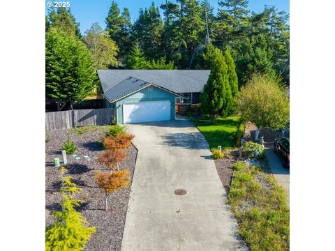 108 PARK VILLAGE LOOP Florence OR 97439