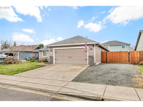 Tiny photo for 41 Sandalwood Loop, Creswell, OR 97426 (MLS # 312539237)