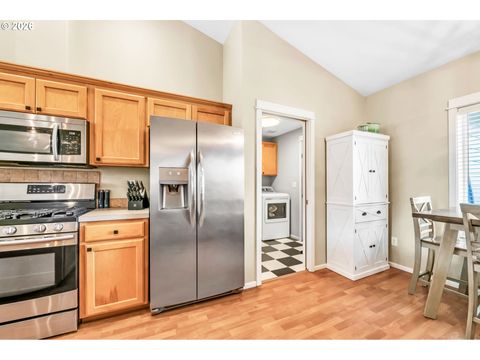 Tiny photo for 41 Sandalwood Loop, Creswell, OR 97426 (MLS # 312539237)